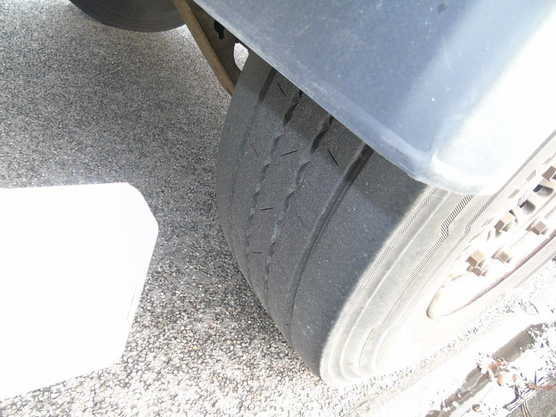 Closed box semi-trailer Van Hool 2x saf + lift: picture 18