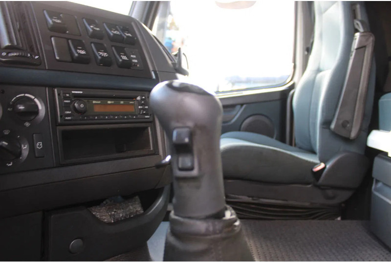 Crane truck Volvo FH 16.540 + 6x4 EURO 5 + palfinger epsilon 30t/m + MANUAL: picture 11 Crane truck Volvo FH 16.540 + 6x4 EURO 5 + palfinger epsilon 30t/m + MANUAL: picture 11