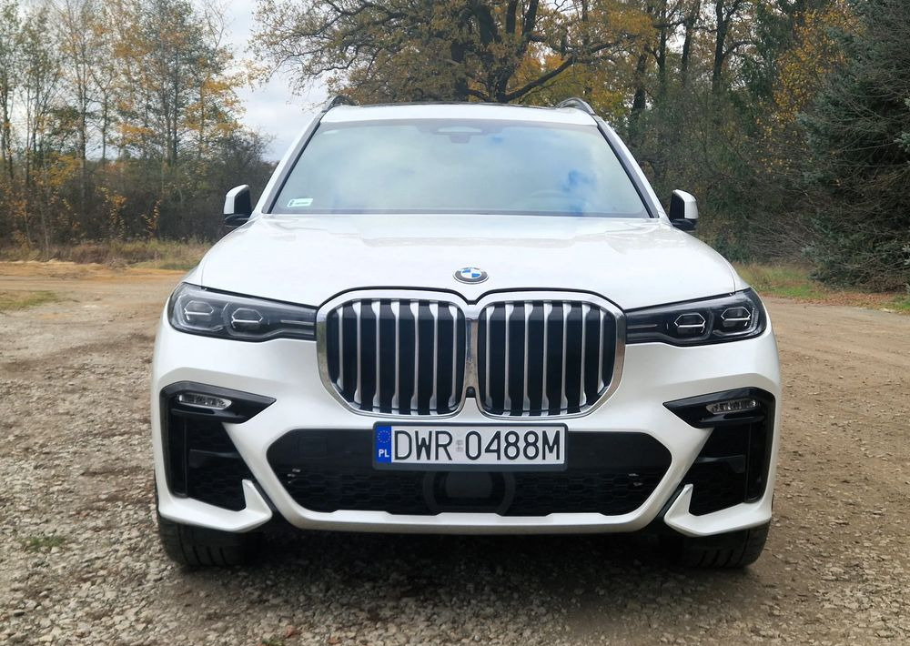 BMW X7 M50i sport - SUV: picture 2 BMW X7 M50i sport - SUV: picture 2