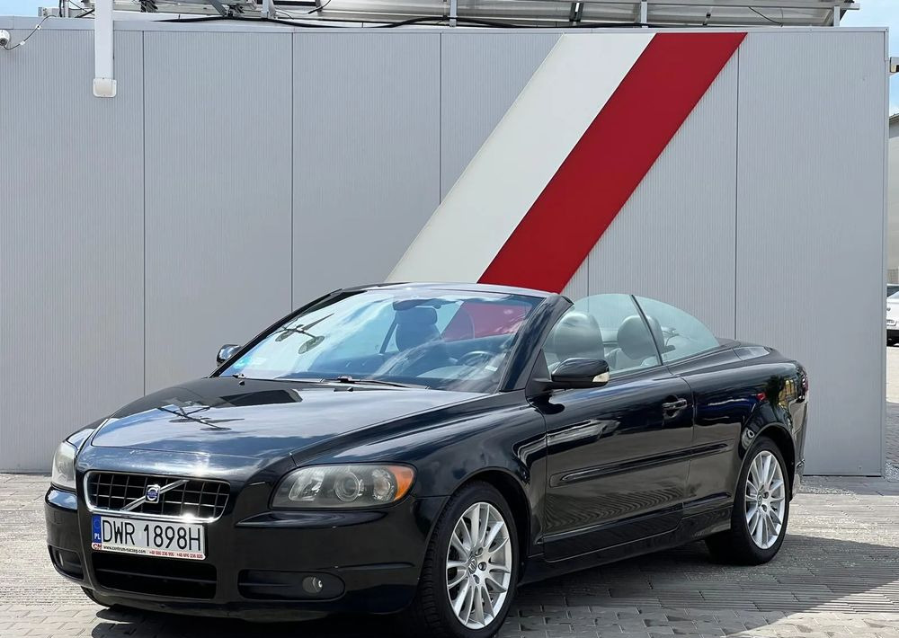 Volvo C70 2.4 Momentum - Car: picture 1 Volvo C70 2.4 Momentum - Car: picture 1