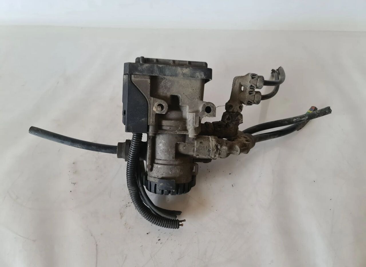 Knorr-Bremse Modulator zawór hamulca EBS przód przedni VOLVO FH FM RENAULT PR K021203 21122034 Volvo VOLVO FH FM RENAULT PREMIUM DXI MAGNUM DXI truck - Brake valve for Truck: picture 1 Knorr-Bremse Modulator zawór hamulca EBS przód przedni VOLVO FH FM RENAULT PR K021203 21122034 Volvo VOLVO FH FM RENAULT PREMIUM DXI MAGNUM DXI truck - Brake valve for Truck: picture 1