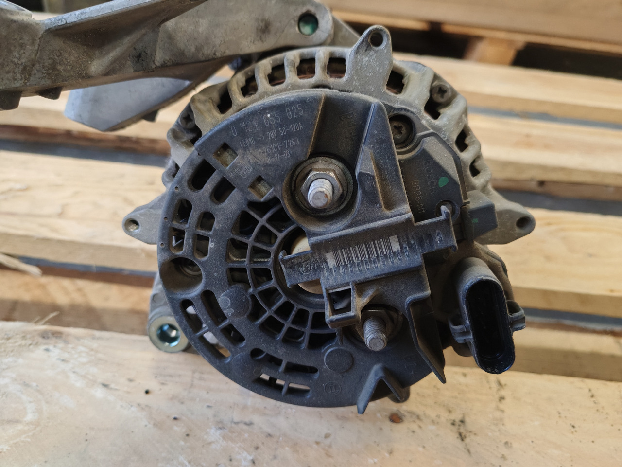 MAN TGS TGX EURO 6 / D2676 LF51 / ALTERNATOR / 51261017283 - Alternator: picture 4 MAN TGS TGX EURO 6 / D2676 LF51 / ALTERNATOR / 51261017283 - Alternator: picture 4