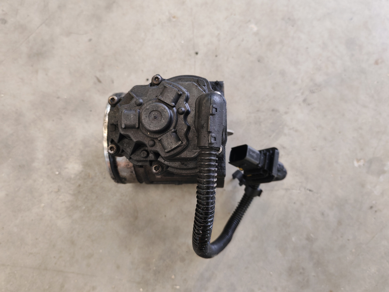 MAN TGS TGX EURO 6 / D2676LF / THROTTLE VALVE / 51094137018 - Engine and parts: picture 4 MAN TGS TGX EURO 6 / D2676LF / THROTTLE VALVE / 51094137018 - Engine and parts: picture 4