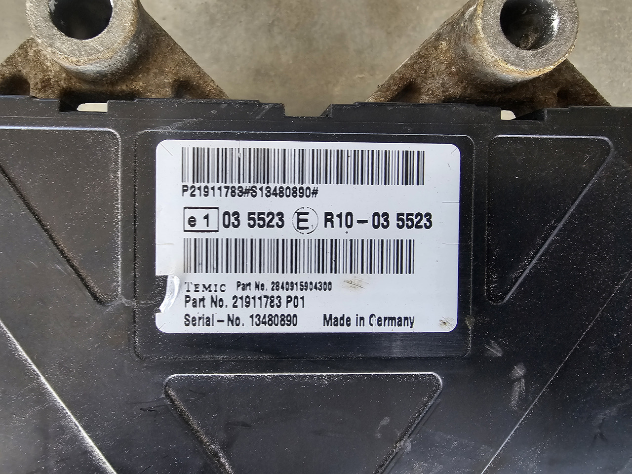 VOLVO FH4 FM4 / ADBLUE SCR CONTROL UNIT / 21911783 P01 - ECU: picture 4 VOLVO FH4 FM4 / ADBLUE SCR CONTROL UNIT / 21911783 P01 - ECU: picture 4