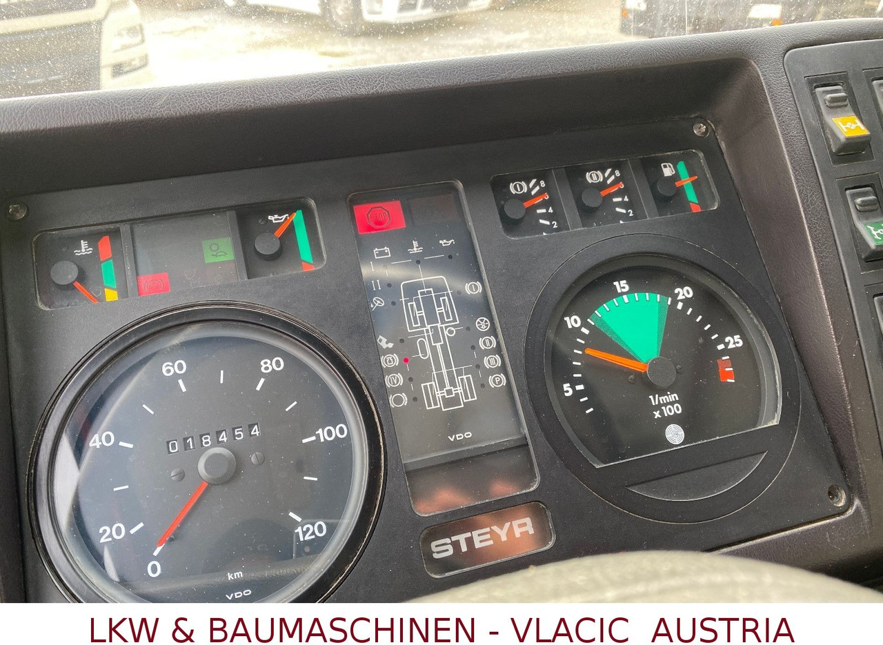 MAN STEYR 13S26 (4X4) - Tanker truck: picture 5 MAN STEYR 13S26 (4X4) - Tanker truck: picture 5