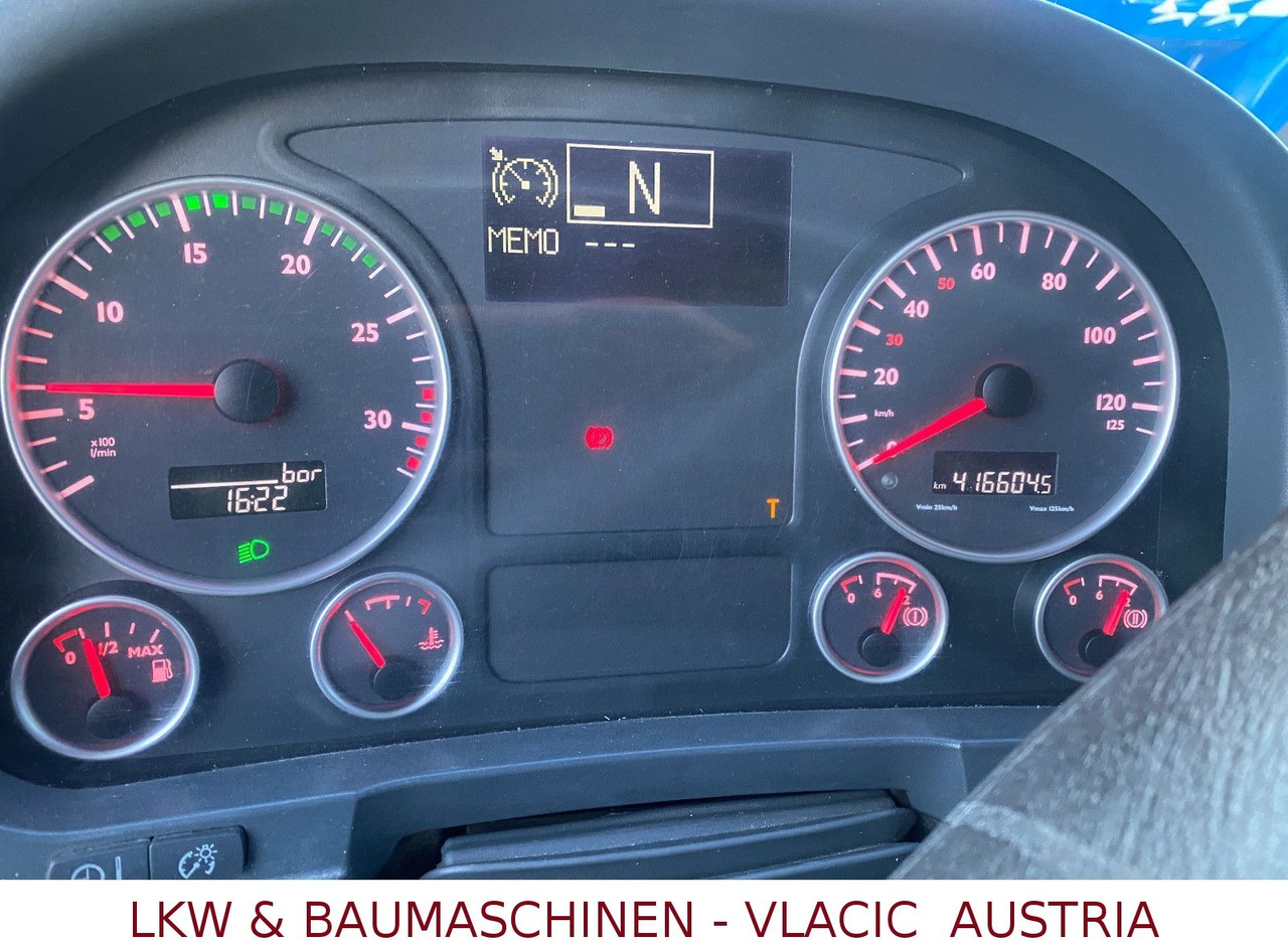 MAN TGL 12.240 - Curtain side truck: picture 5 MAN TGL 12.240 - Curtain side truck: picture 5