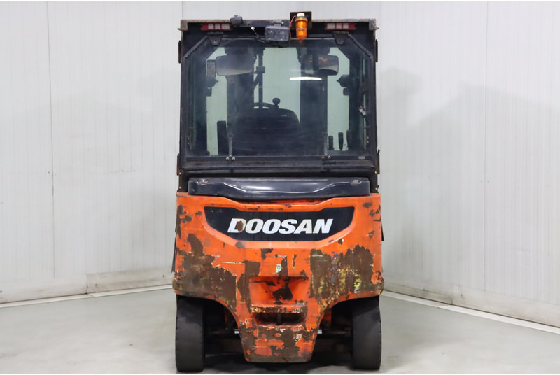 Doosan B35X-7 - Electric forklift: picture 5 Doosan B35X-7 - Electric forklift: picture 5