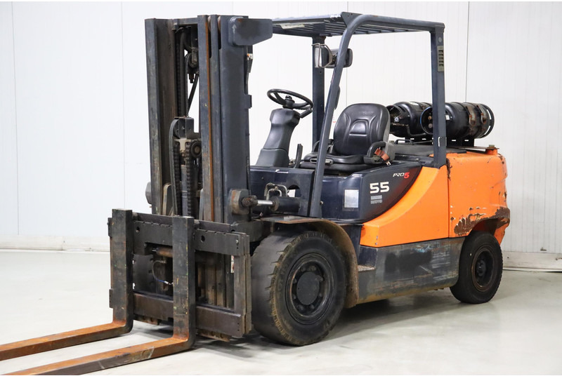 Doosan G55C-5 - LPG forklift: picture 4 Doosan G55C-5 - LPG forklift: picture 4