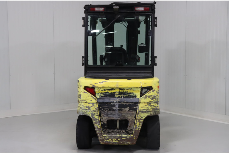 Hyundai 45B-9 - Electric forklift: picture 5 Hyundai 45B-9 - Electric forklift: picture 5