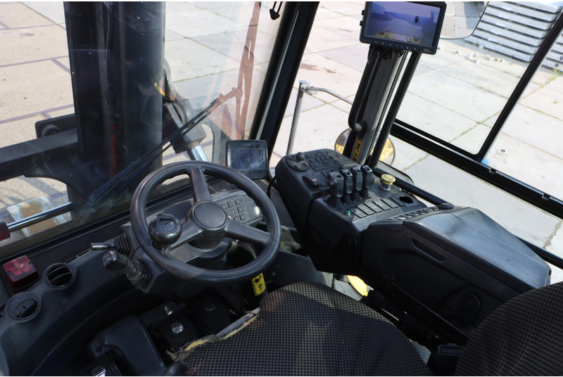 Kalmar DCG220-12LB - Diesel forklift: picture 2 Kalmar DCG220-12LB - Diesel forklift: picture 2