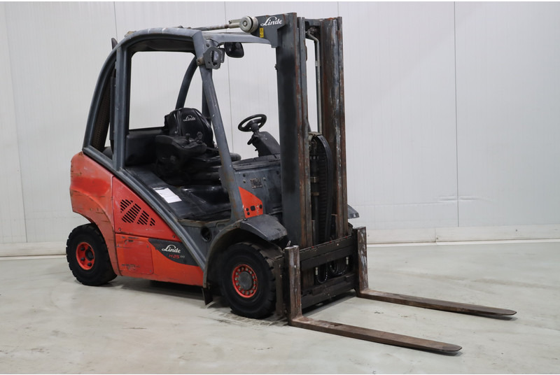 Linde H25D-02 - Diesel forklift: picture 1 Linde H25D-02 - Diesel forklift: picture 1
