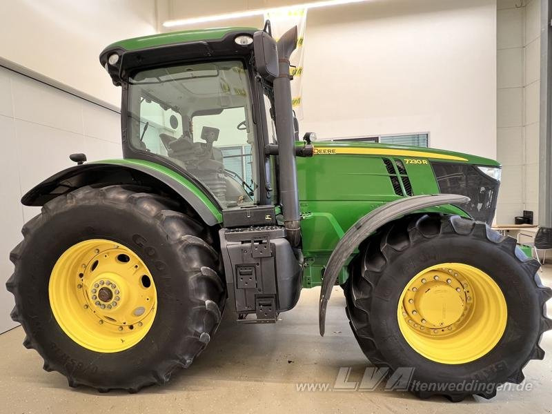 Farm tractor John Deere 7230R: picture 6