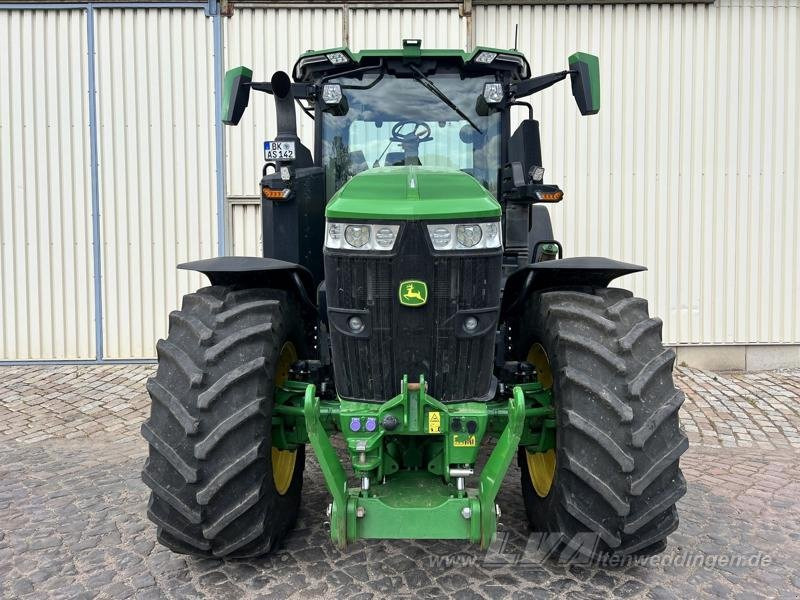 John Deere 7R 310 - Farm tractor: picture 3 John Deere 7R 310 - Farm tractor: picture 3