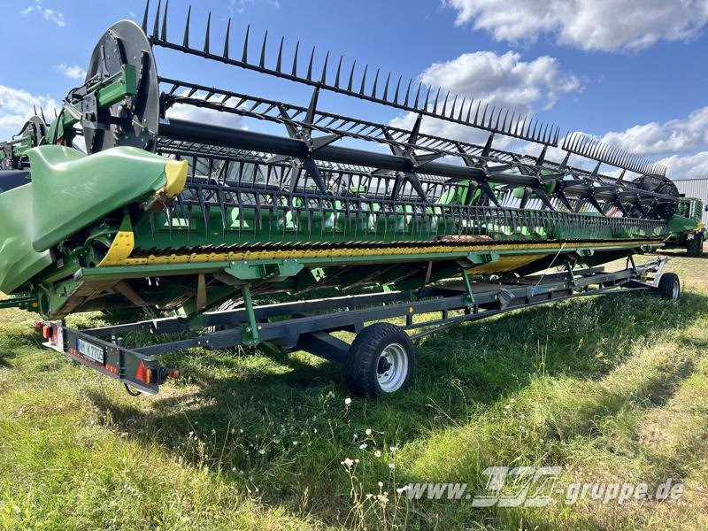 John Deere RDF 40 - Combine header: picture 5 John Deere RDF 40 - Combine header: picture 5