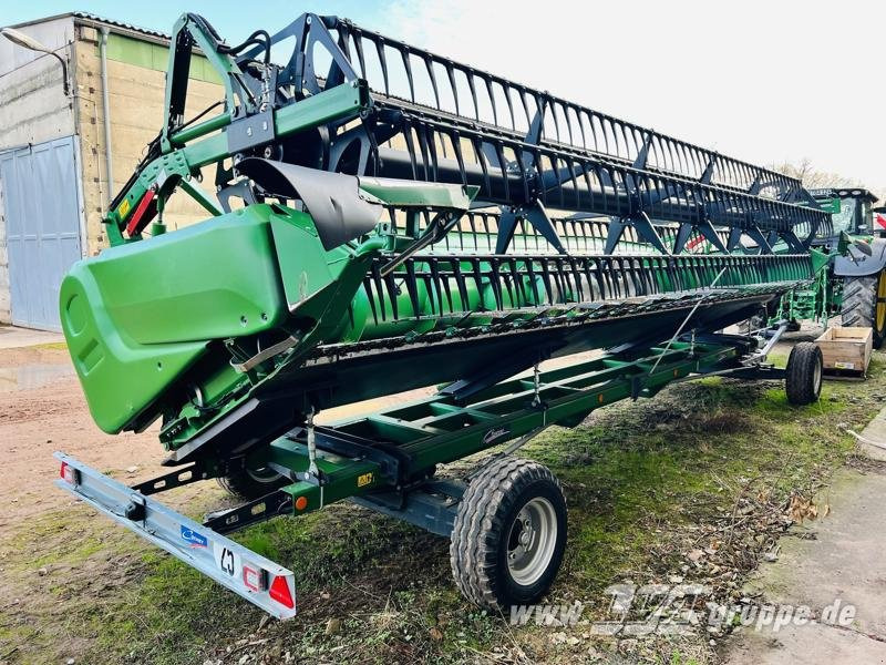 Combine harvester John Deere W660: picture 12