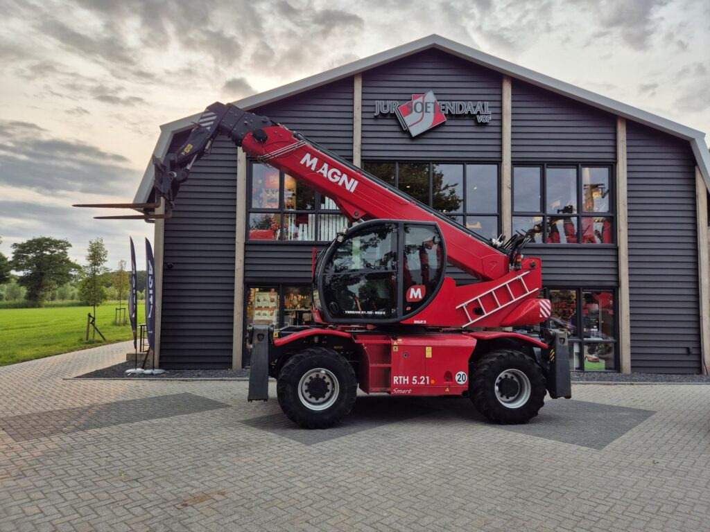 MAGNI RTH 5.21 Smart D/C - Telescopic handler: picture 1 MAGNI RTH 5.21 Smart D/C - Telescopic handler: picture 1