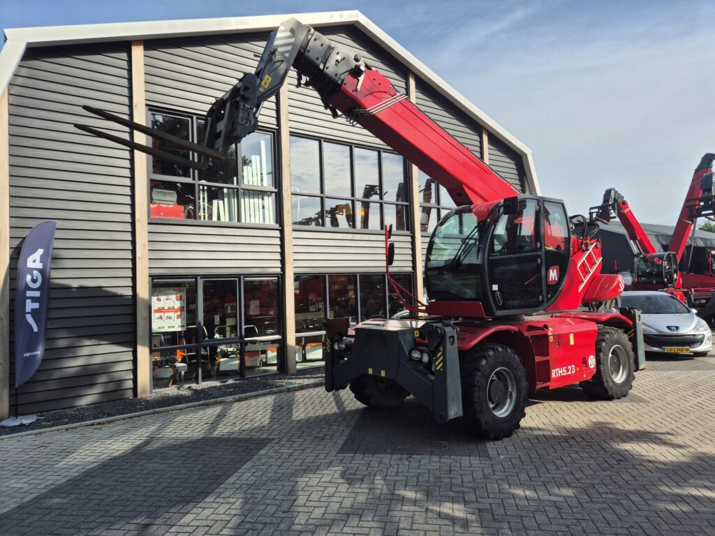 MAGNI RTH 5.23 D/C - Telescopic handler: picture 2 MAGNI RTH 5.23 D/C - Telescopic handler: picture 2