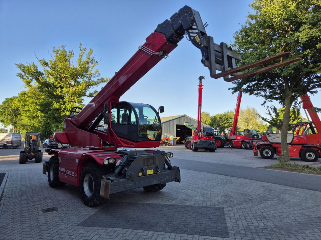 MAGNI RTH 5.25 SH-D/C - Telescopic handler: picture 5 MAGNI RTH 5.25 SH-D/C - Telescopic handler: picture 5