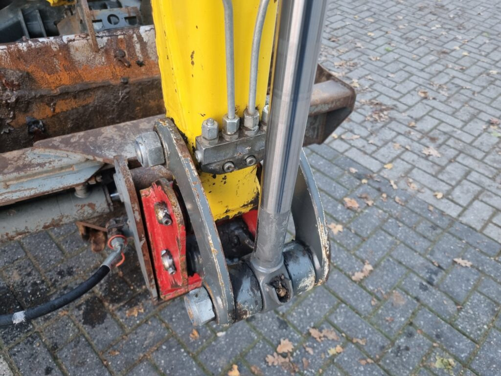 Mini excavator WACKER NEUSON ET24 minidigger: picture 18