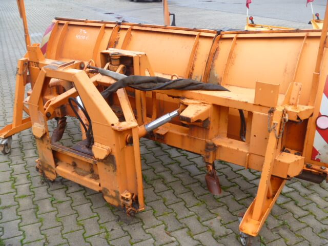 Unimog Schneepflug - Schneeschild Beilhack PV28-3 - Snow plough: picture 3 Unimog Schneepflug - Schneeschild Beilhack PV28-3 - Snow plough: picture 3