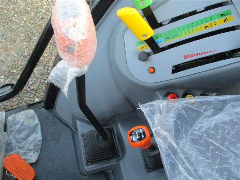 Deutz-fahr Agrofarm 115G with 30F+30R Hi-Lo and CreepGea  leasing Deutz-fahr Agrofarm 115G with 30F+30R Hi-Lo and CreepGea: picture 6