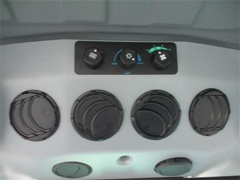 Deutz-fahr Agrofarm 115G with 30F+30R Hi-Lo and CreepGea  leasing Deutz-fahr Agrofarm 115G with 30F+30R Hi-Lo and CreepGea: picture 11