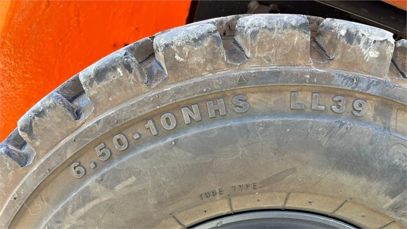Doosan D30 G med kabine og KUN 57 TIMER FRA NY, MED TIME - Diesel forklift: picture 3 Doosan D30 G med kabine og KUN 57 TIMER FRA NY, MED TIME - Diesel forklift: picture 3