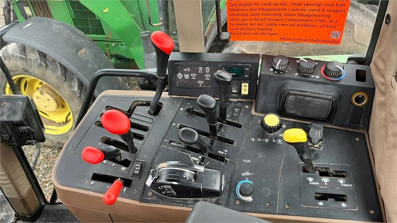 John Deere 6800 Med frontlift. - Farm tractor: picture 4 John Deere 6800 Med frontlift. - Farm tractor: picture 4