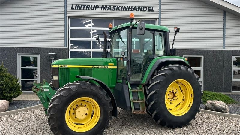 John Deere 6910 TLS, AutoQurd, Hjørnestops computer og frontl - Farm tractor: picture 1 John Deere 6910 TLS, AutoQurd, Hjørnestops computer og frontl - Farm tractor: picture 1