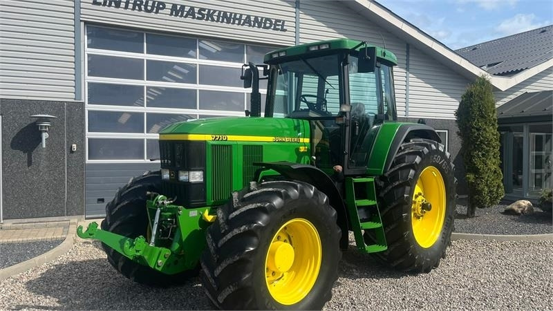 John Deere 7710 8.1L motor, store hjul og frontlift. En ejere - Farm tractor: picture 2 John Deere 7710 8.1L motor, store hjul og frontlift. En ejere - Farm tractor: picture 2