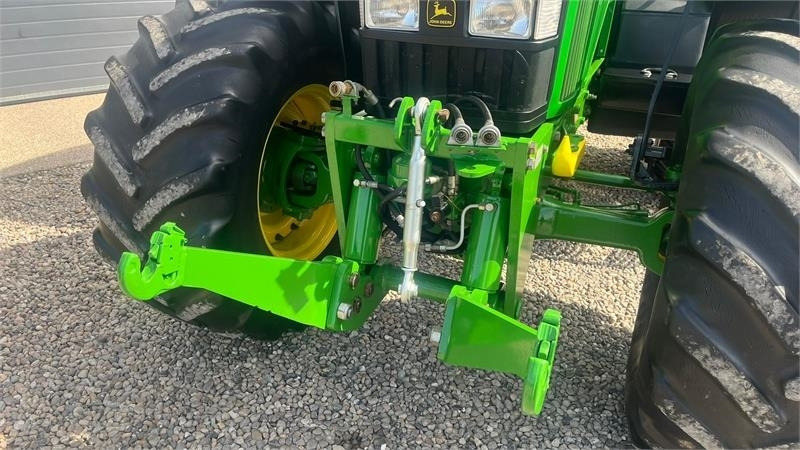 John Deere 7710 8.1L motor, store hjul og frontlift. En ejere - Farm tractor: picture 4 John Deere 7710 8.1L motor, store hjul og frontlift. En ejere - Farm tractor: picture 4