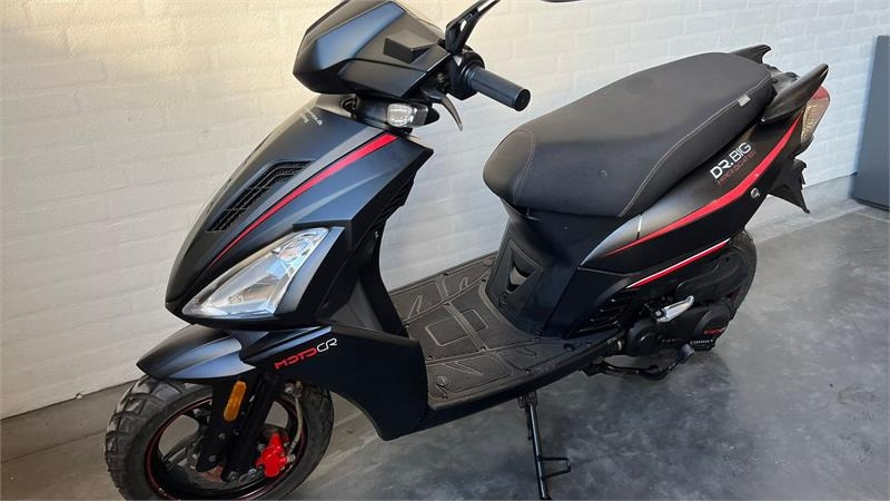 - - - Knallert 30 DR.BIG 30 - Car: picture 2 - - - Knallert 30 DR.BIG 30 - Car: picture 2