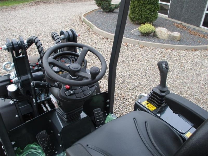 Pitbull X24-26V med lyspakke og 400mm hjulmontering. - Wheel loader: picture 5 Pitbull X24-26V med lyspakke og 400mm hjulmontering. - Wheel loader: picture 5