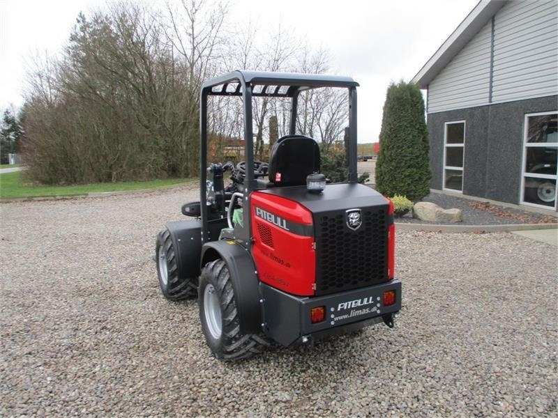 Wheel loader Pitbull X24-26V med lyspakke og 400mm hjulmontering.: picture 13