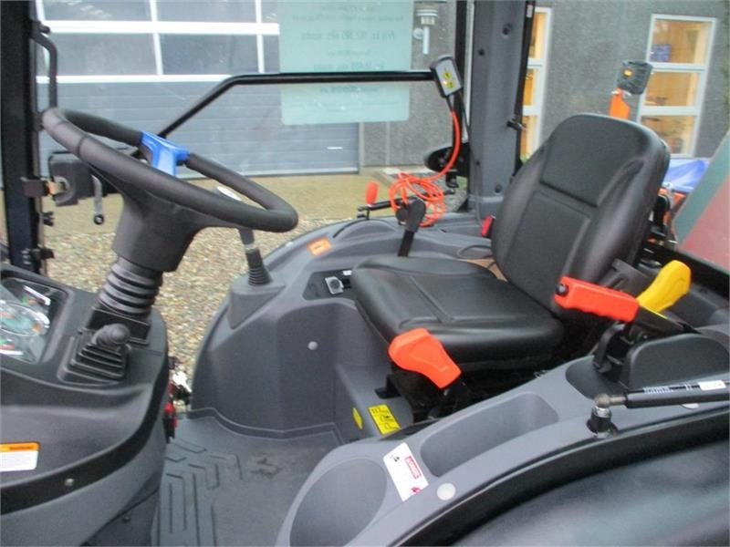 Solis 26 HST Snow Edition med frontlift, front PTO, Thyr - Farm tractor: picture 4 Solis 26 HST Snow Edition med frontlift, front PTO, Thyr - Farm tractor: picture 4