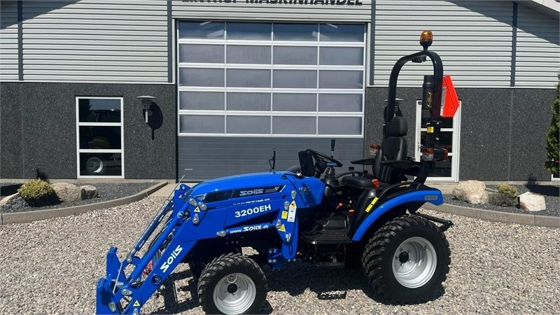 Solis H26 HST Med Frontlæsser og GardenPro dæk - Farm tractor: picture 1 Solis H26 HST Med Frontlæsser og GardenPro dæk - Farm tractor: picture 1