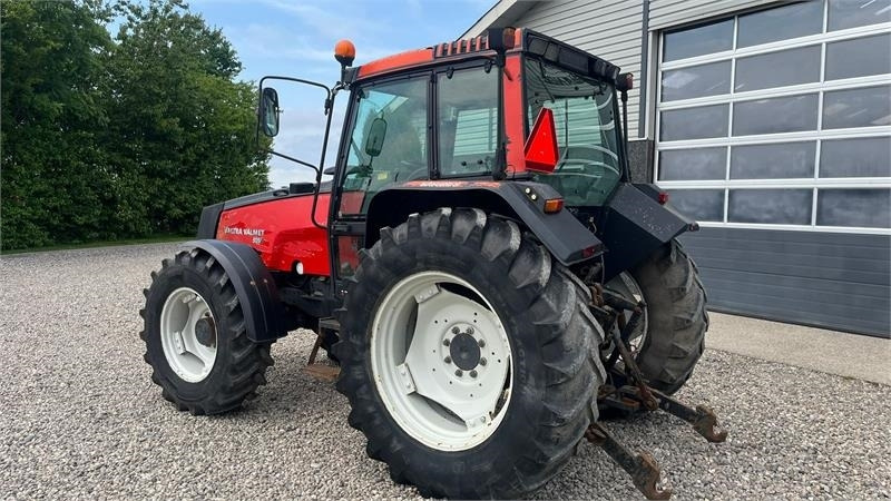 Valmet 8050 - Farm tractor: picture 3 Valmet 8050 - Farm tractor: picture 3