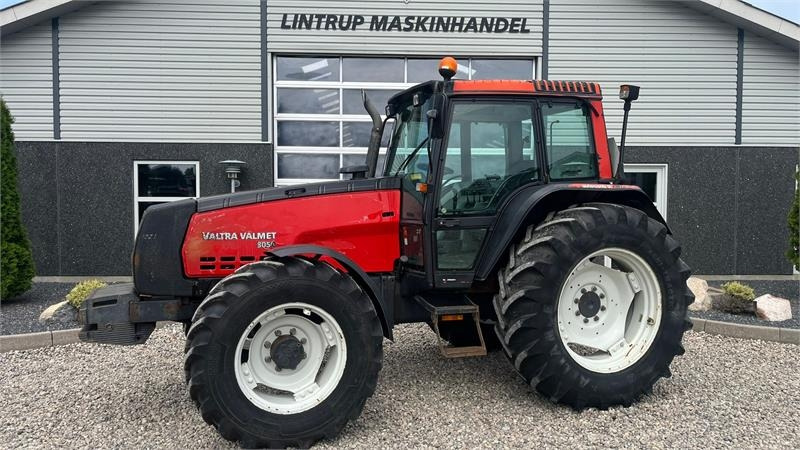 Valmet 8050 Stærk stabil traktor - Farm tractor: picture 1 Valmet 8050 Stærk stabil traktor - Farm tractor: picture 1