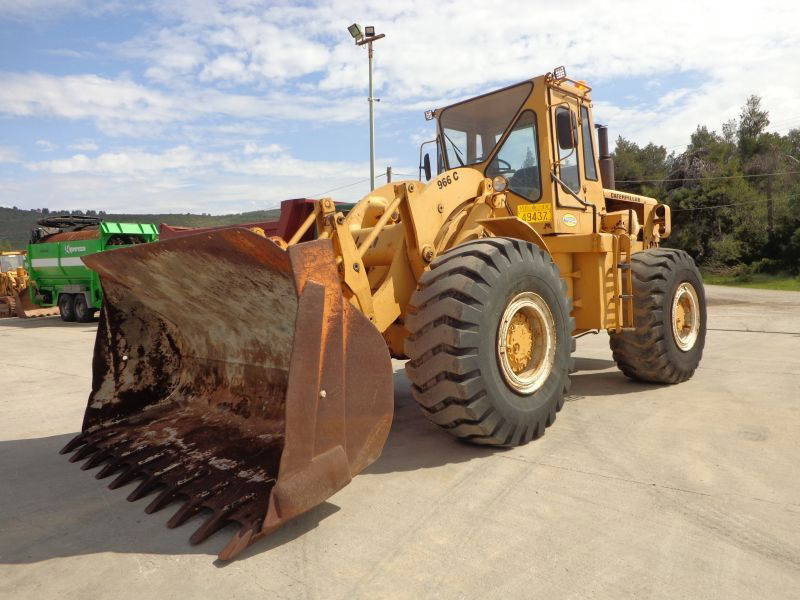 Caterpillar CAT 966C Wheeloader-Sold - Wheel loader: picture 3 Caterpillar CAT 966C Wheeloader-Sold - Wheel loader: picture 3