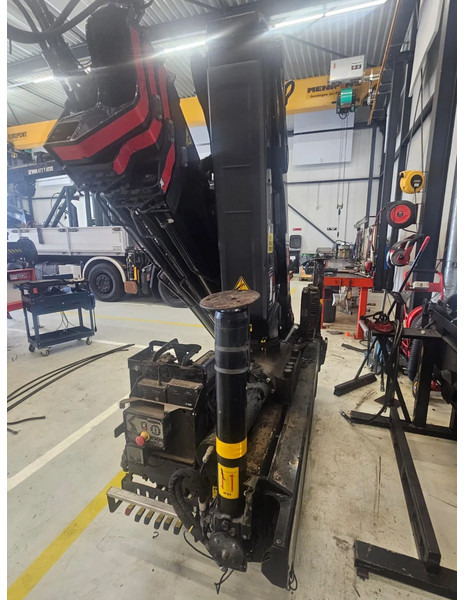 Hiab 23 tm hiab with radio remote - Boom: picture 5 Hiab 23 tm hiab with radio remote - Boom: picture 5