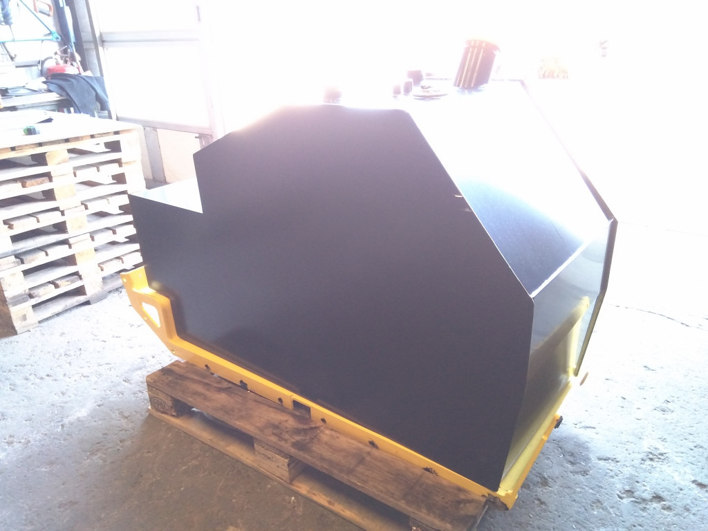 Bomag BM1000-35 - - Fuel tank for Construction machinery: picture 3 Bomag BM1000-35 - - Fuel tank for Construction machinery: picture 3