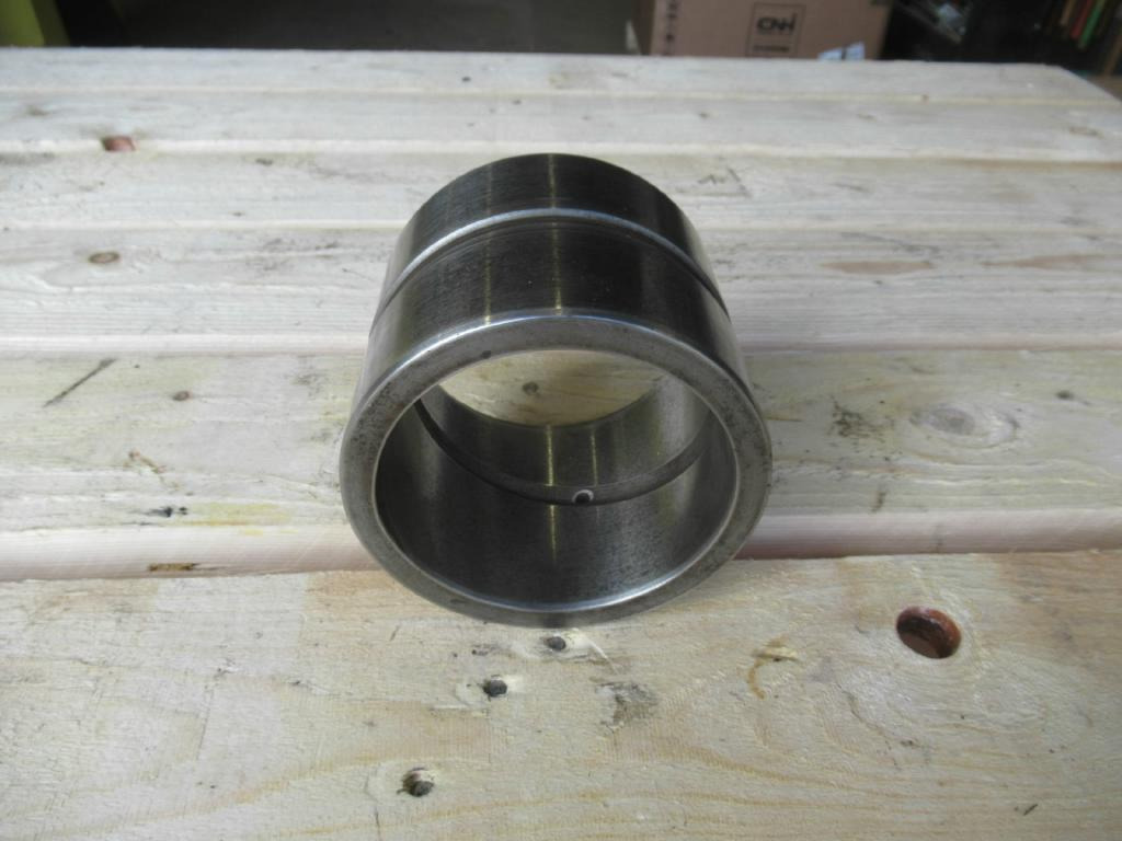 Case 3012685 - Piston/ Ring/ Bushing for Construction machinery: picture 2 Case 3012685 - Piston/ Ring/ Bushing for Construction machinery: picture 2