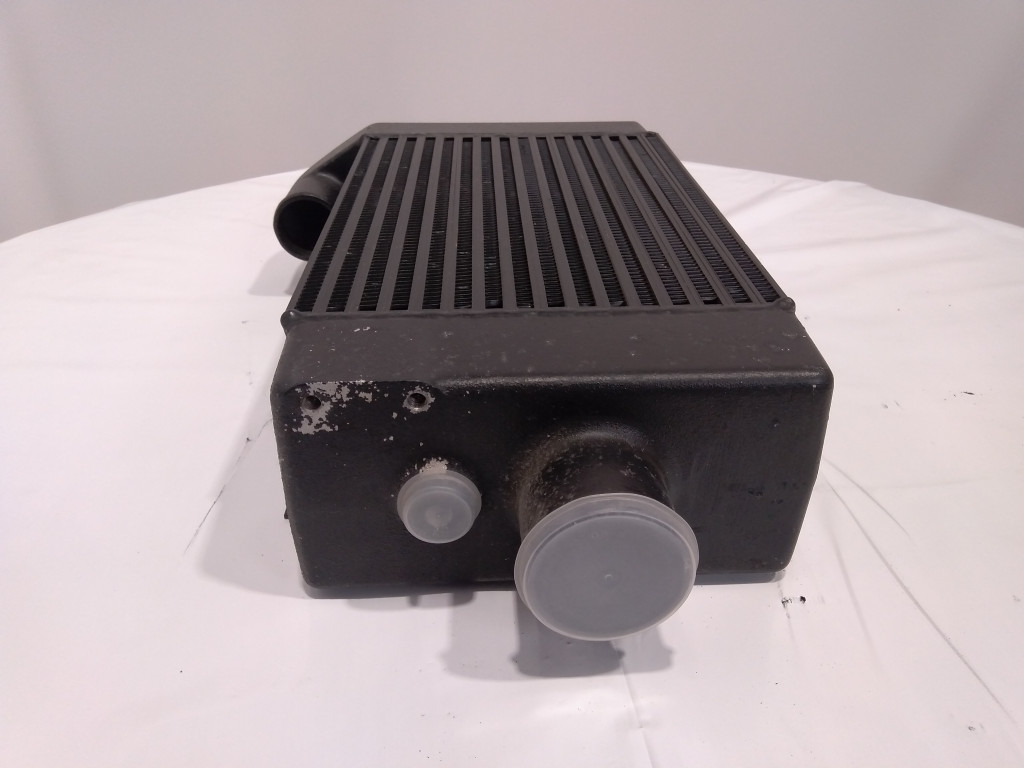 Case 6914940 - Intercooler for Construction machinery: picture 2 Case 6914940 - Intercooler for Construction machinery: picture 2