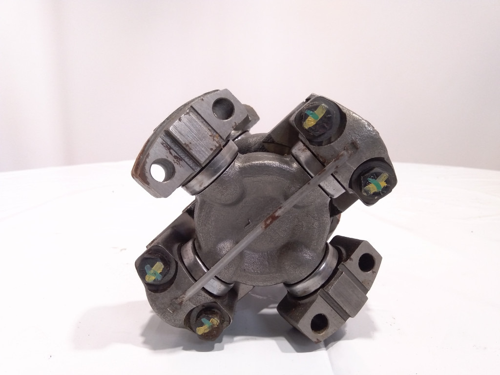 Caterpillar 1082106 - Drive shaft for Construction machinery: picture 2 Caterpillar 1082106 - Drive shaft for Construction machinery: picture 2