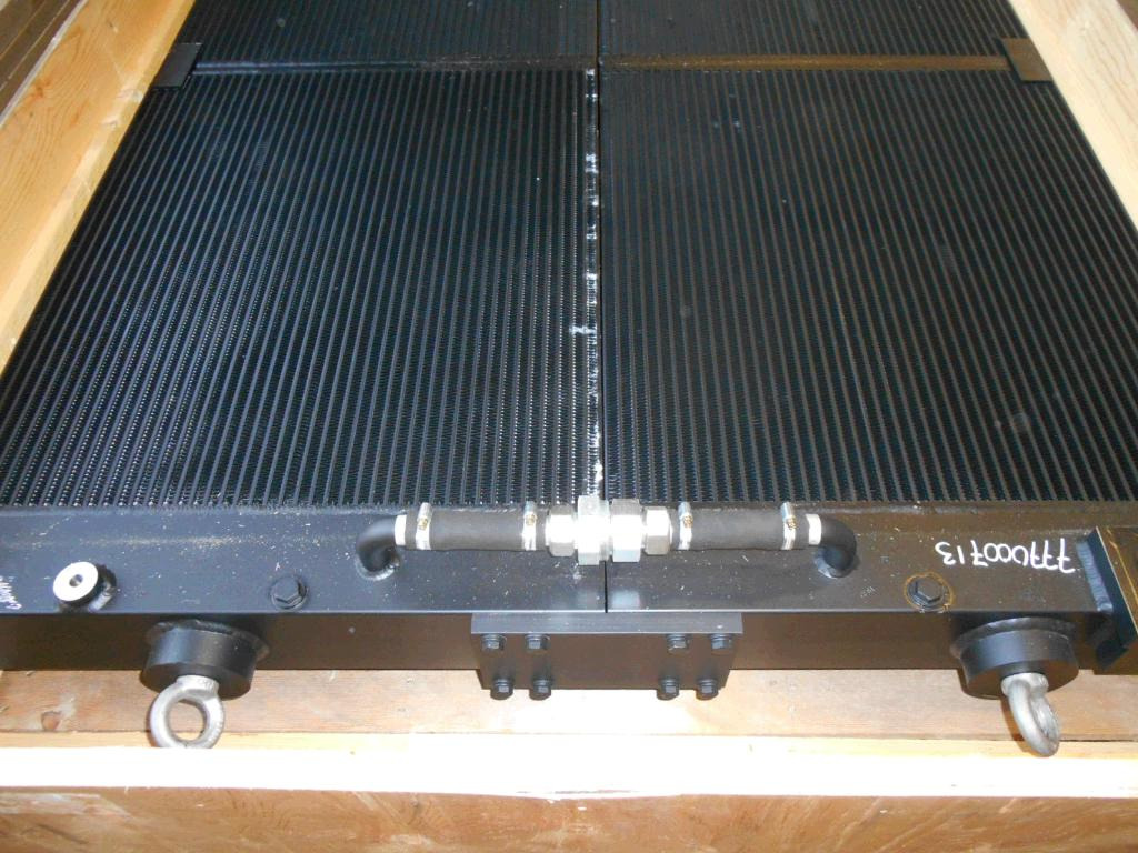 Caterpillar 2762949 - 1459354 - Radiator for Construction machinery: picture 2 Caterpillar 2762949 - 1459354 - Radiator for Construction machinery: picture 2