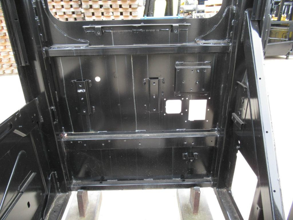 Caterpillar 3406662 - Cab for Construction machinery: picture 3 Caterpillar 3406662 - Cab for Construction machinery: picture 3