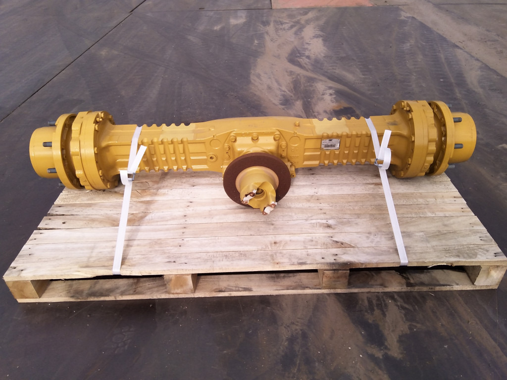 Caterpillar 4454601 - Front axle for Construction machinery: picture 1 Caterpillar 4454601 - Front axle for Construction machinery: picture 1