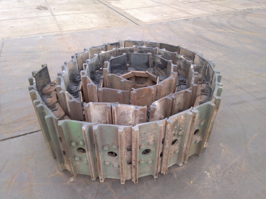 Hitachi 9261594 - 9254119 - Track for Construction machinery: picture 1 Hitachi 9261594 - 9254119 - Track for Construction machinery: picture 1