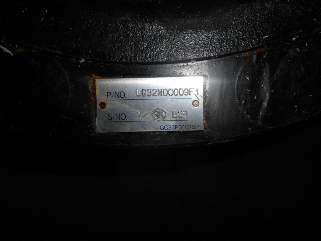 Kobelco LQ32W00009F1 - LQ32W00009F2 - Swing motor for Construction machinery: picture 4 Kobelco LQ32W00009F1 - LQ32W00009F2 - Swing motor for Construction machinery: picture 4