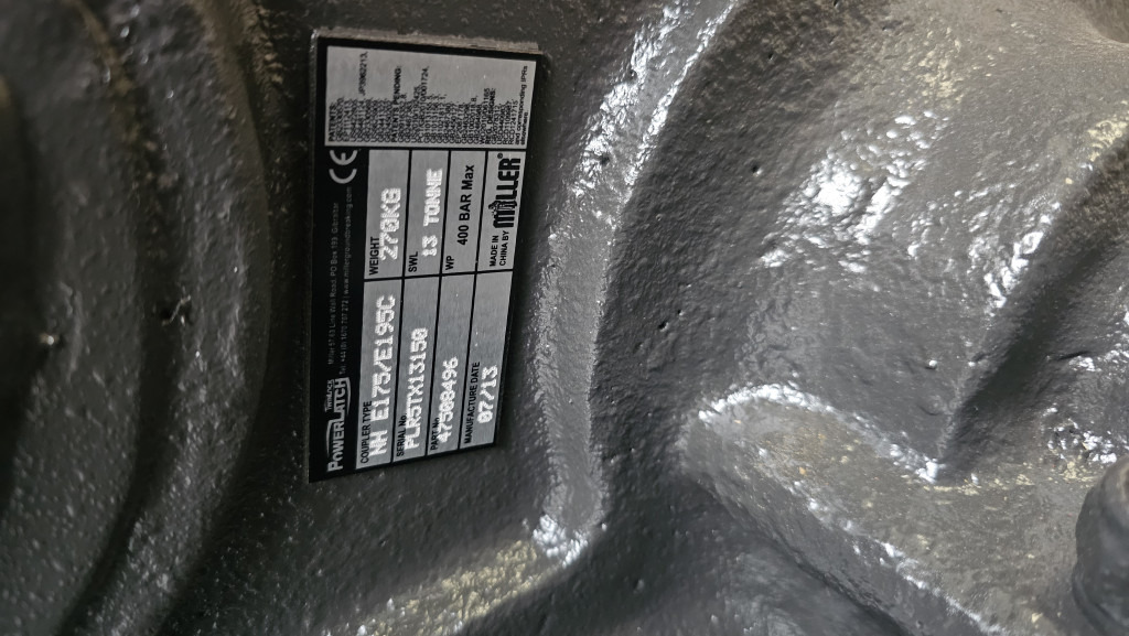 Miller POWERLATCH NH064001FCK00 - 47565914 - Quick coupler for Construction machinery: picture 2 Miller POWERLATCH NH064001FCK00 - 47565914 - Quick coupler for Construction machinery: picture 2